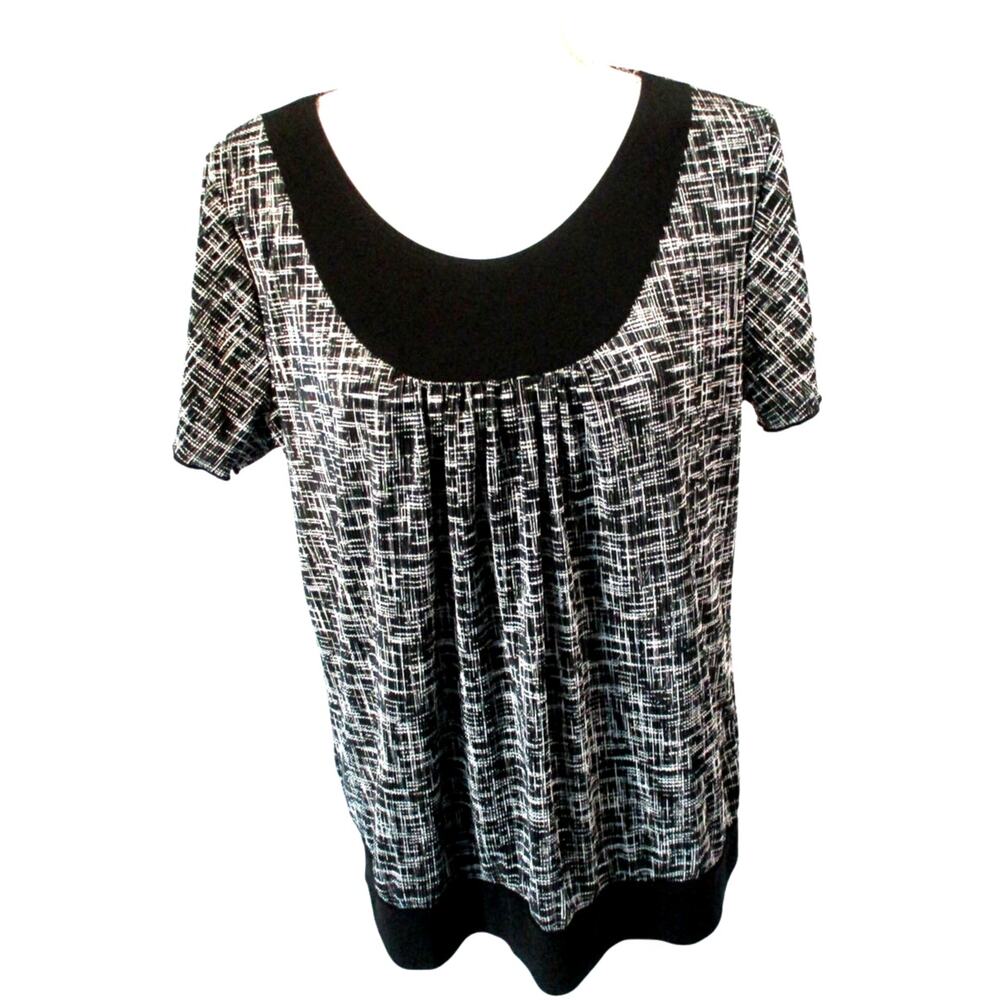 Dress Barn Women's Black & White Short Sleeve Stretch Shirt Size XL